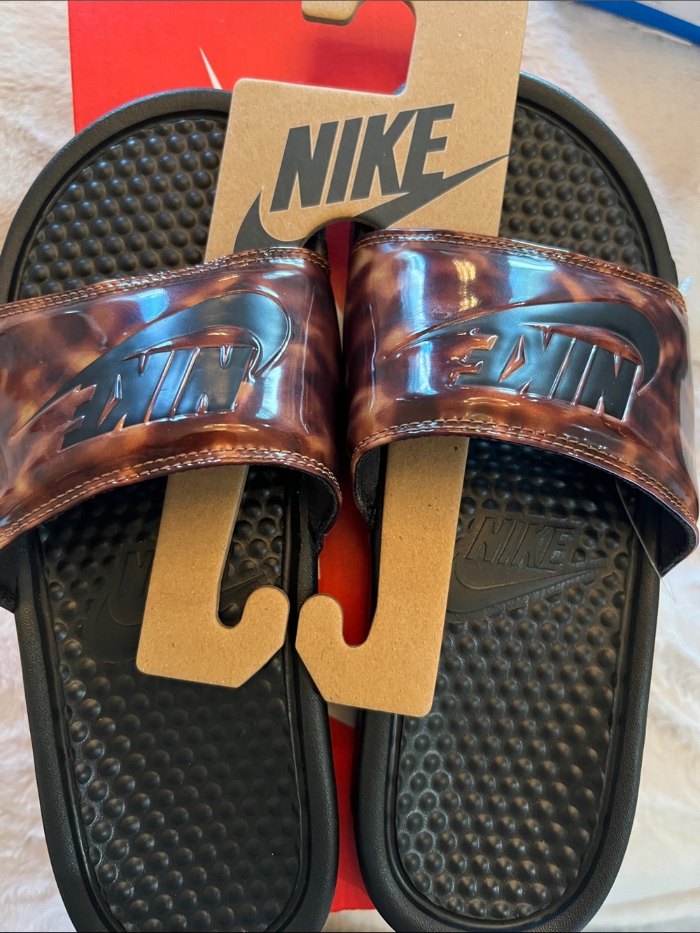 Nike women  Black & Brown Marble-Effect Slide Sandals